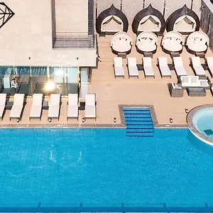 Hotel Baymond