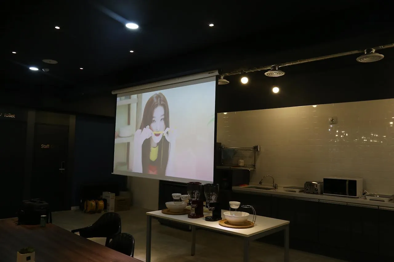 אכסניה בוסאן K 79 Guesthouse